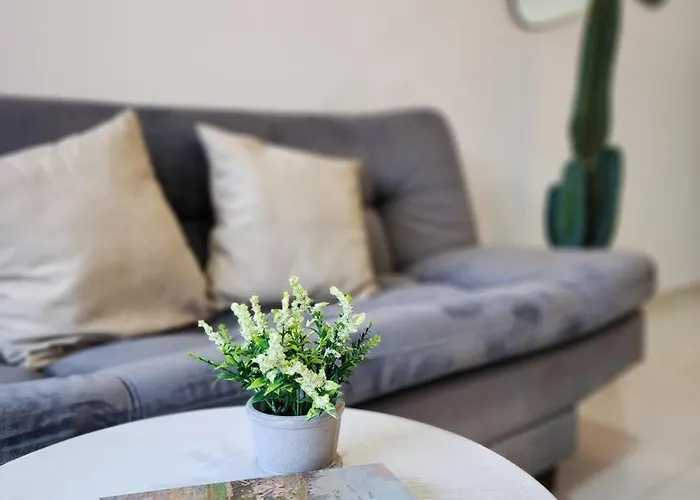 Apartamento Lujoso En Excelente Ubicacion Con Aire Acondicionado