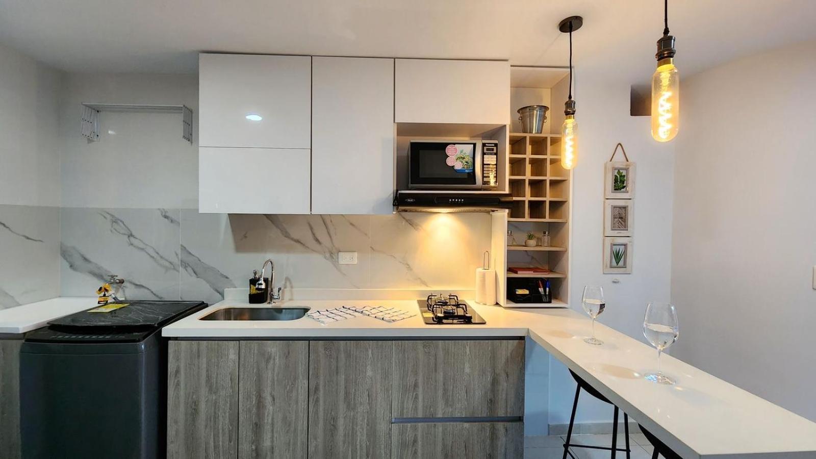 Apartment Lujoso En Excelente Ubicacion Con Aire Acondicionado *