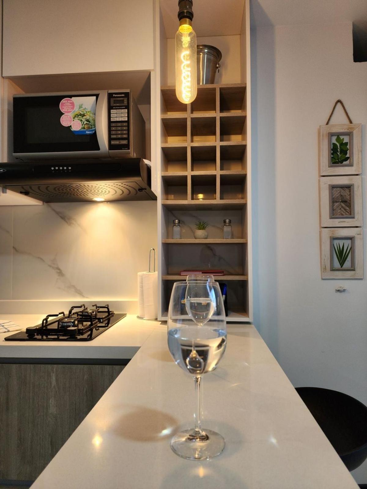 Apartment Lujoso En Excelente Ubicacion Con Aire Acondicionado Cali